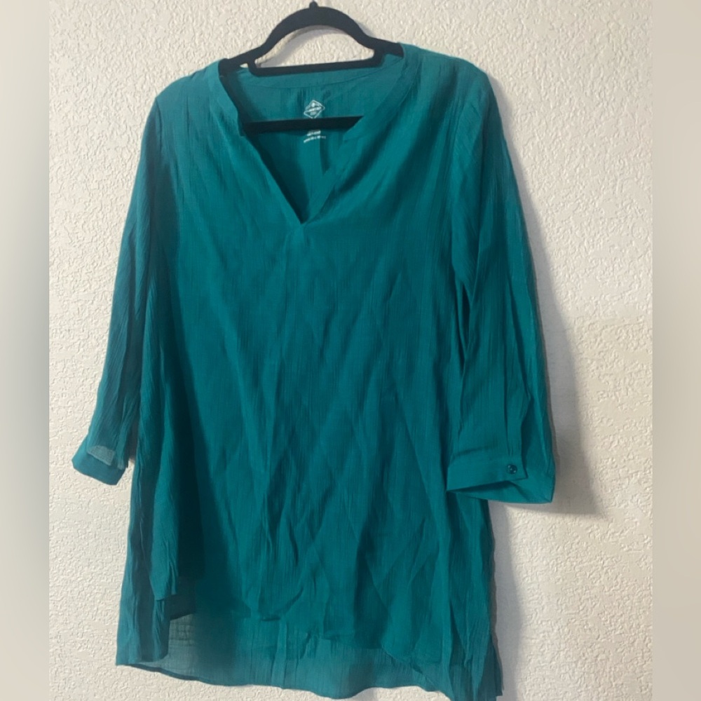 St. John's Bay women’s Teal V-Neck 3/4 Sleeve Tunic lightweight and Flowy Size M